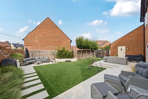 4 bedroom detached house for sale, Honeysuckle Copse, Bracknell RG42