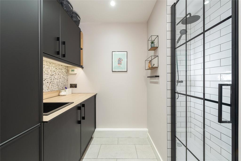 Utility/Shower Room