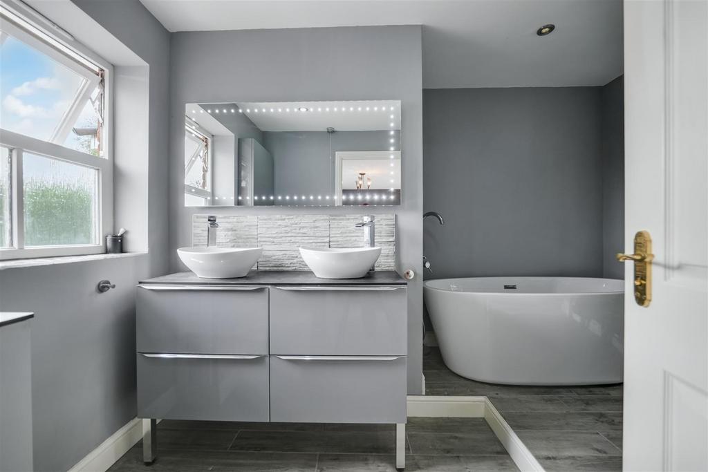 Ensuite