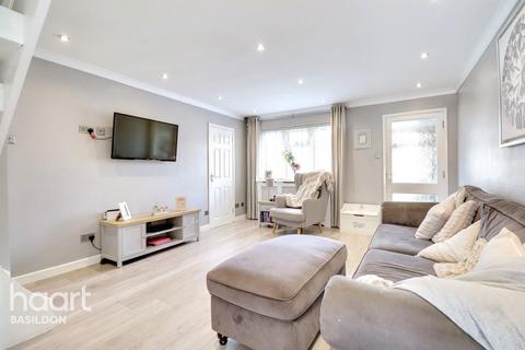 3 Bradbourne Way, Pitsea, Basildon, SS13 2DW