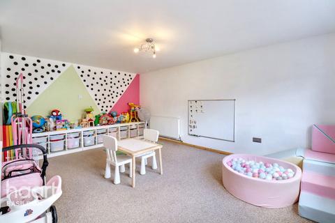 3 Bradbourne Way, Pitsea, Basildon, SS13 2DW
