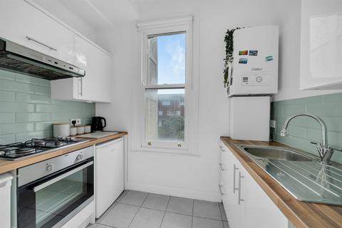 Flat 3, 114 London Road, Bromley, BR1 3RL