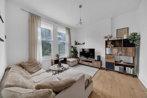 Flat 3, 114 London Road, Bromley, BR1 3RL