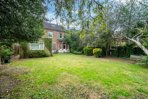 Flat 3, 114 London Road, Bromley, BR1 3RL