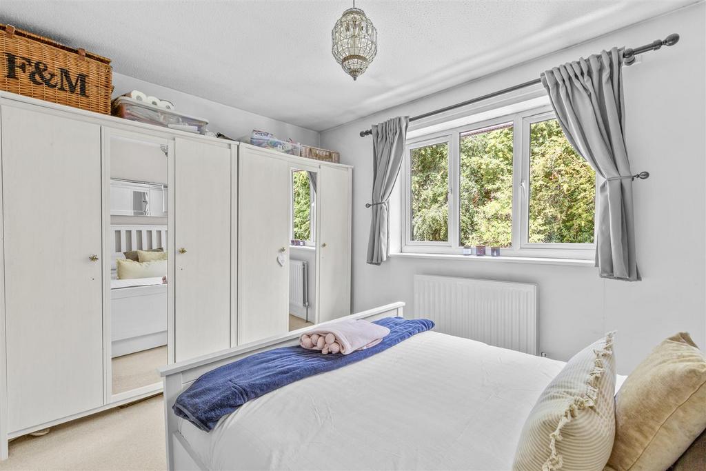 20 Boughton Way, HP6 6 PU-4.jpg