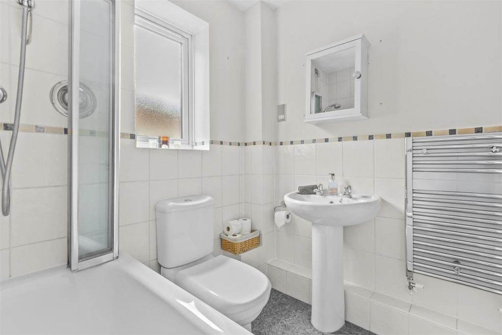 20 Boughton Way, HP6 6 PU-7.jpg