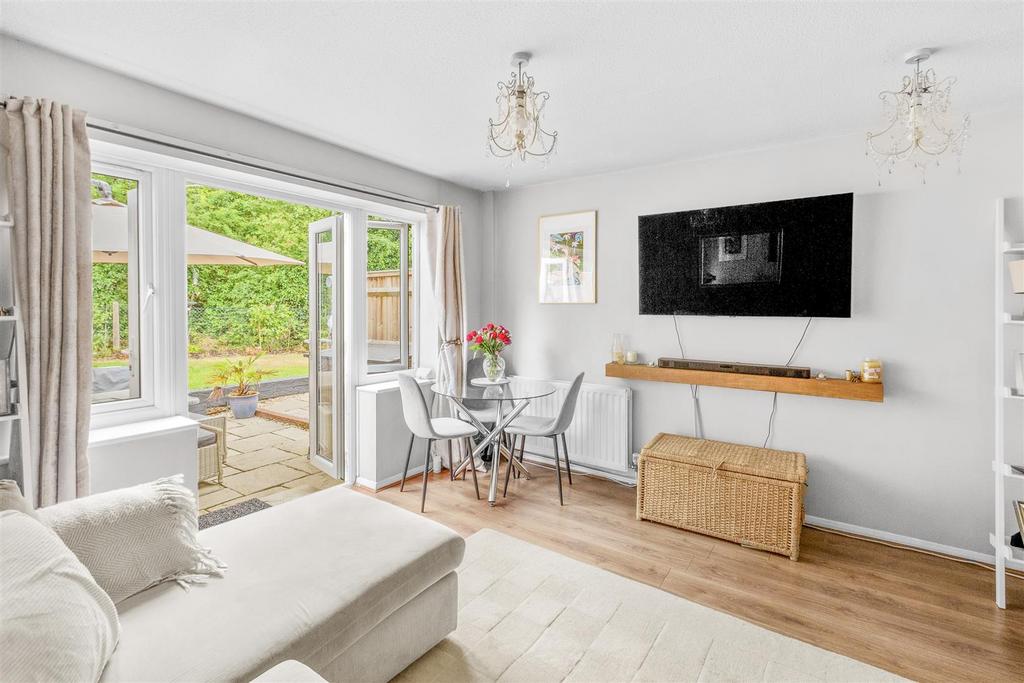 20 Boughton Way, HP6 6 PU-10.jpg