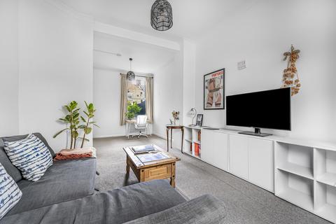 12 Medlar Street, London, SE5 0JU