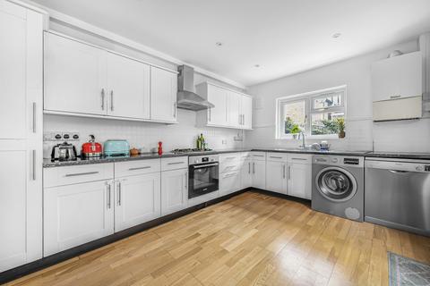 12 Medlar Street, London, SE5 0JU