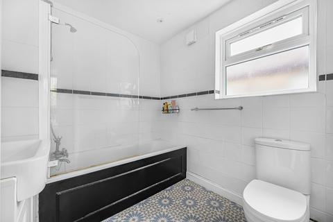 12 Medlar Street, London, SE5 0JU