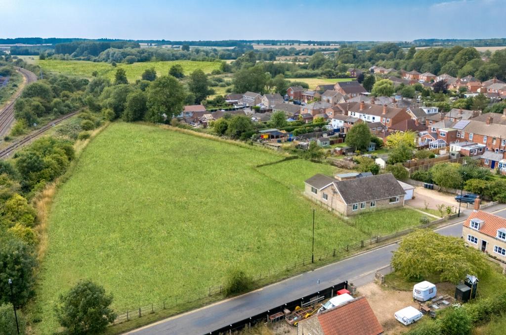 1328641-10-6883b0114139f-ARW