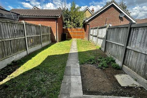 11 Coopers Crescent, Great Notley, Braintree, CM77 7DG