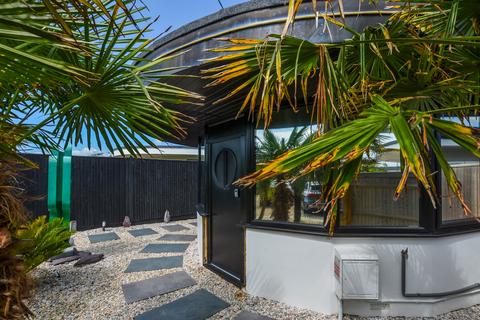 2 bedroom bungalow for sale, Coast Road, Pevensey Bay, East Sussex, BN24