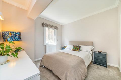 2 bedroom flat for sale, Alderney Street, London SW1V