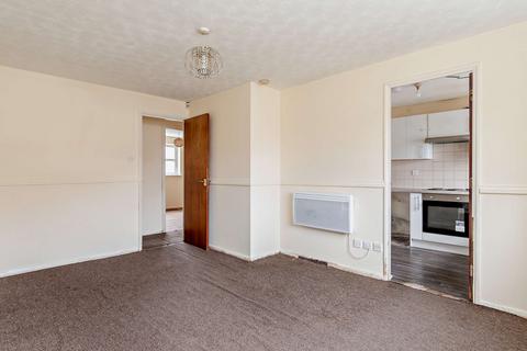 2 bedroom flat for sale, Butteridges Close, Dagenham RM9
