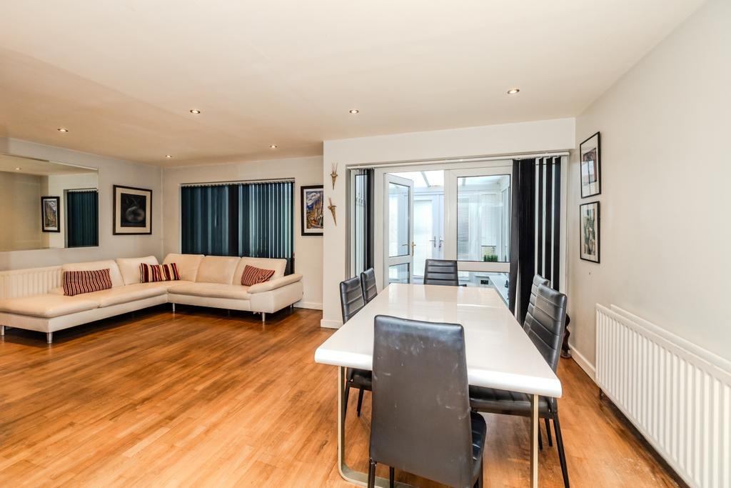 31 Wyncote Court Jesmond Park East NE77 BG-5