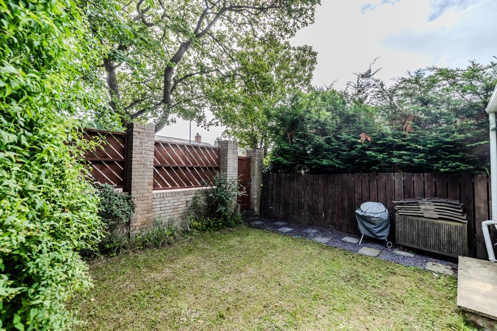 31 Wyncote Court Jesmond Park East NE77 BG-17