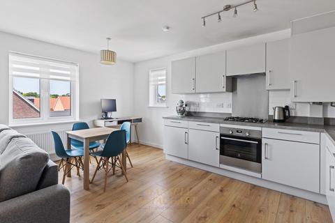 2 bedroom flat for sale, Foxglove Drive, Crawley RH10