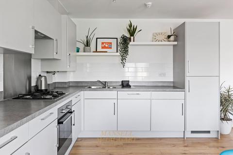 2 bedroom flat for sale, Foxglove Drive, Crawley RH10