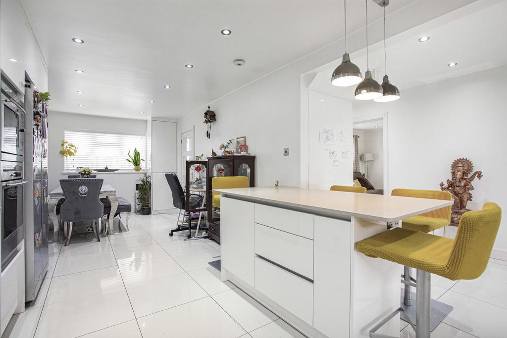 Kitchen/Dining