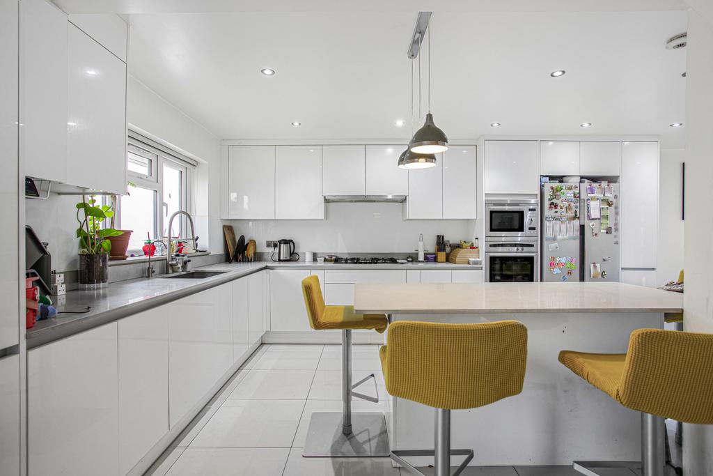 Kitchen/Dining