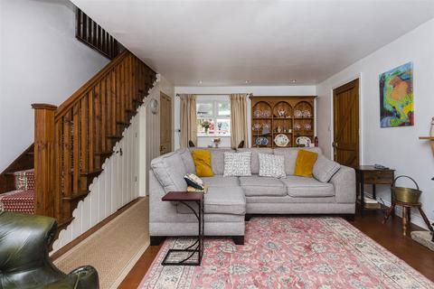 2 bedroom end of terrace house for sale, Springfield Terrace, Emley, Huddersfield