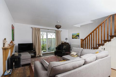 2 bedroom end of terrace house for sale, Springfield Terrace, Emley, Huddersfield