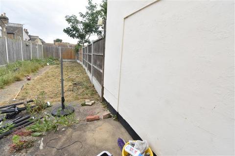 25 Pleasant Road, Southend-on-sea, SS1 2HQ