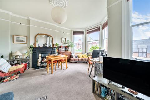 2 bedroom apartment for sale, Ferme Park Road, London, N8