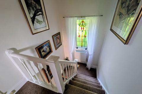 3 bedroom detached house for sale, Heol Y Bryn, Upper Tumble, SA14 6DR