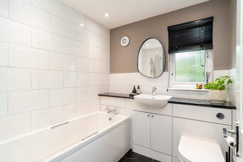 4/2 Furcheons Park, Edinburgh, EH8 7RZ