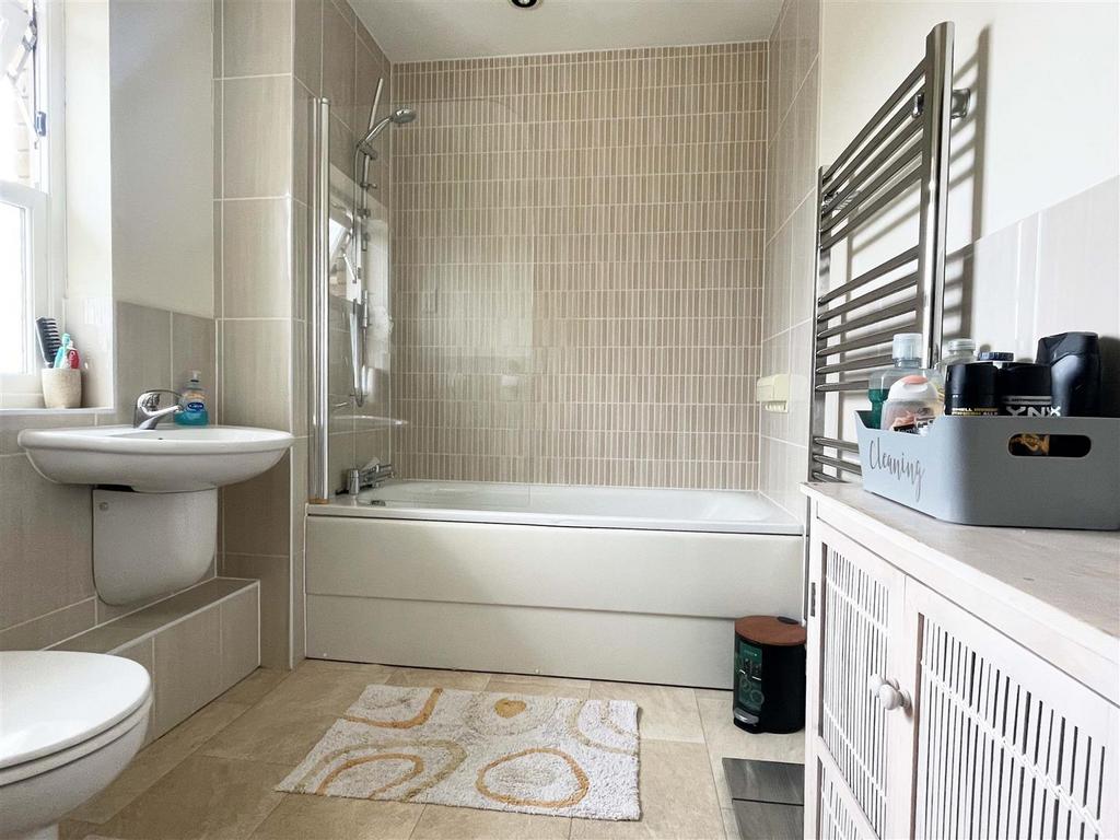 Bath1.jpg
