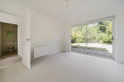 undefined, Tormead Road, Surrey GU1