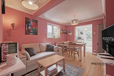 13a Lister Road, London, E11 3DS