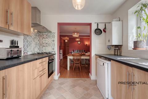 13a Lister Road, London, E11 3DS