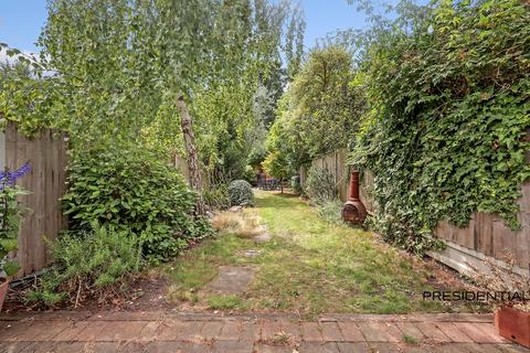 13a Lister Road, London, E11 3DS