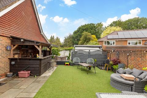 undefined, Roffeys Close, Crawley RH10