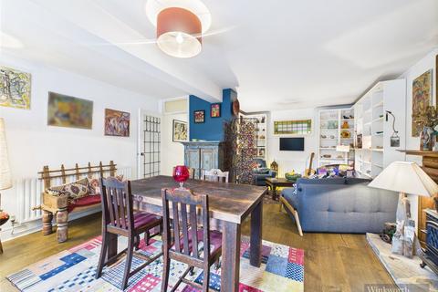 2 bedroom apartment for sale, Uxbridge Road, Kingston upon Thames KT1