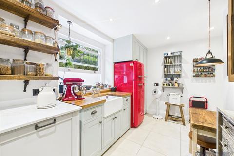 2 bedroom apartment for sale, Uxbridge Road, Kingston upon Thames KT1