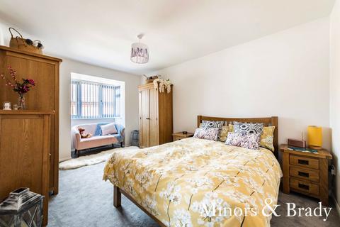 2 Aubretia Close, Lowestoft, NR33 9QN