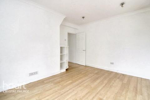 undefined, Kingswood Estate, LONDON