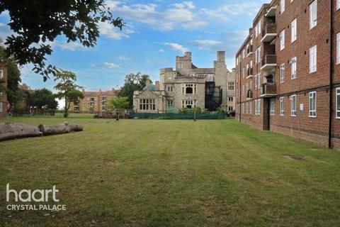 undefined, Kingswood Estate, LONDON