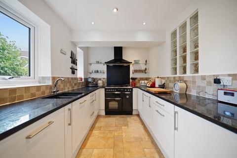 5 bedroom detached house for sale, Newlaithes Road, Horsforth, Leeds, West Yorkshire, LS18