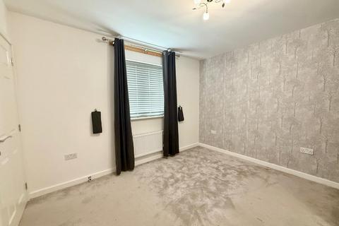 4 bedroom detached house to rent, Carsington Drive, Tunstall ST6