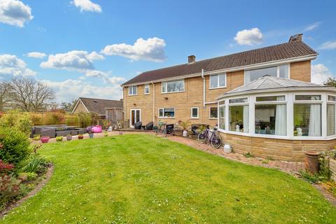 8 Coombe Close, Castle Cary, BA7 7HJ