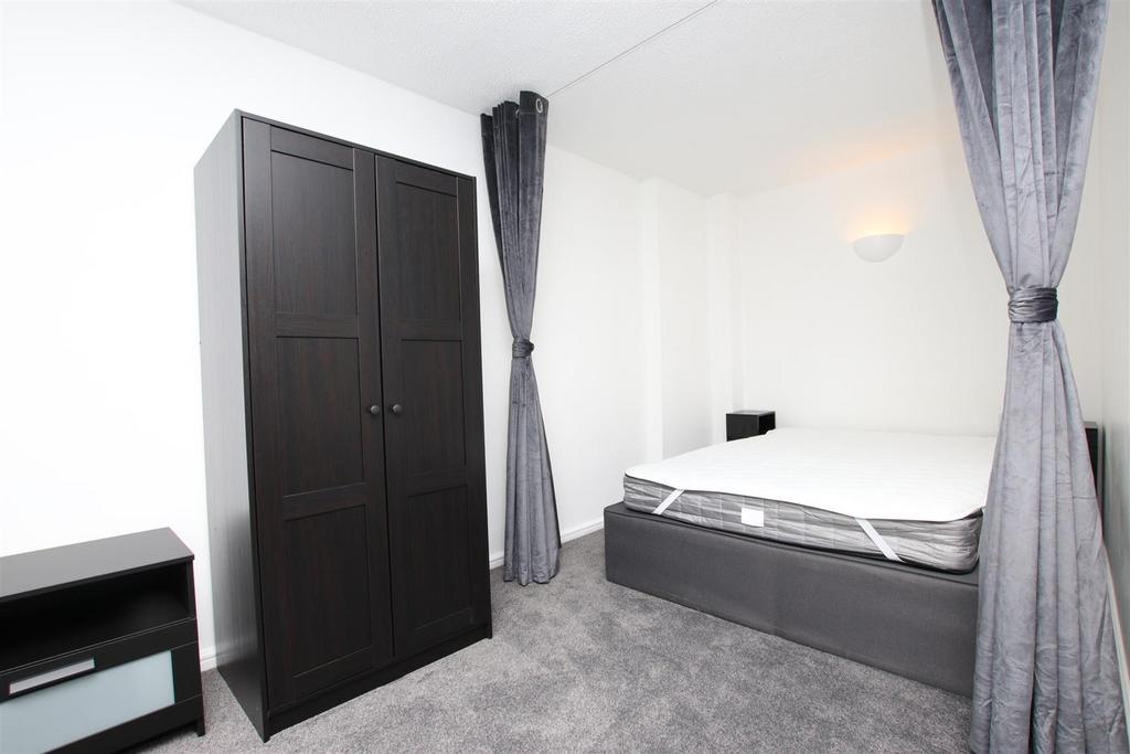 Bedroom.JPG
