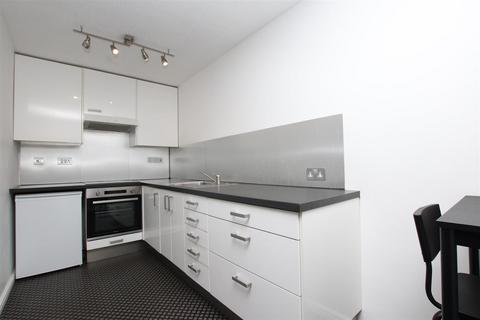 Studio to rent, Bedford Court, Bath BA1