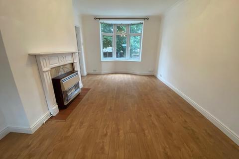 3 bedroom end of terrace house to rent, Woodward Road, Dagenham