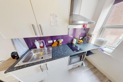 Studio to rent, Upper Parliament Street, Nottingham NG1