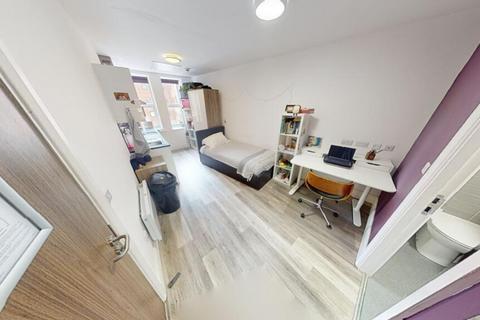 Studio to rent, Upper Parliament Street, Nottingham NG1